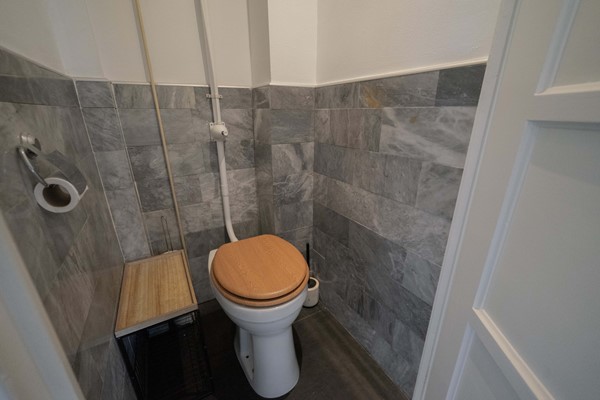 Medium property photo - Medemblikstraat 34-1, 1023 XR Amsterdam